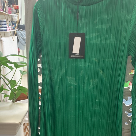 Pretty little things Green Ribbed midi dress. US 8 - Picture 4 of 4